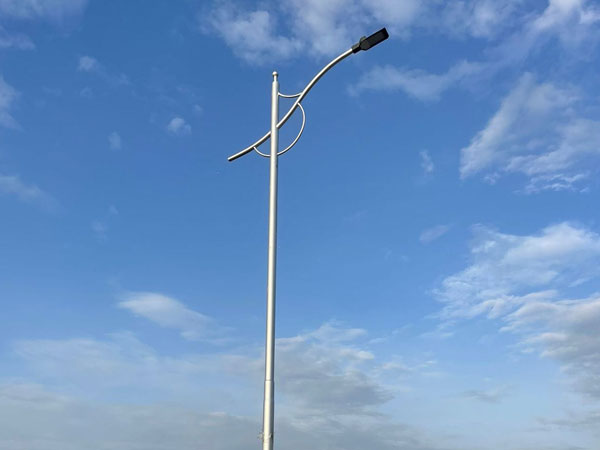 High Mast Lighting Pole Manufacturers in Pune, Suppliers and Exporters in Pune, Maharashtra | Buildcon Engineers